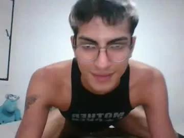 axellatino_ from Chaturbate is Freechat