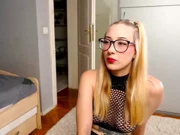 foxeslovefoxes from Chaturbate is Freechat