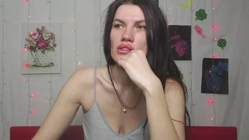 milaloona from Cherry is Freechat