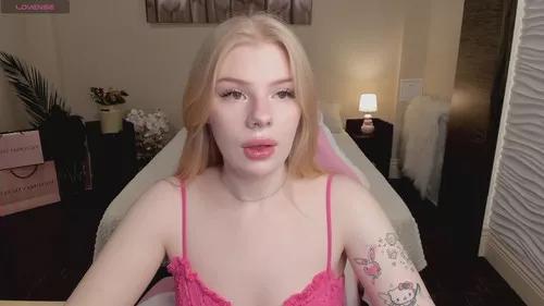 monicavii from Cherry is Freechat