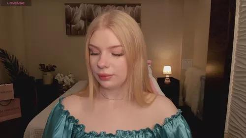 monicavii from Cherry is Freechat