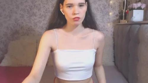 nicolepetite from Cherry is Freechat