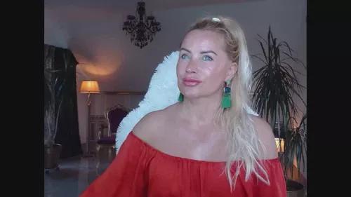 sexyblueyes from Cherry is Freechat