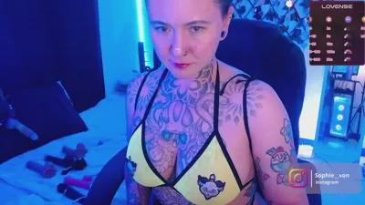 vonsophie from Cherry is Freechat