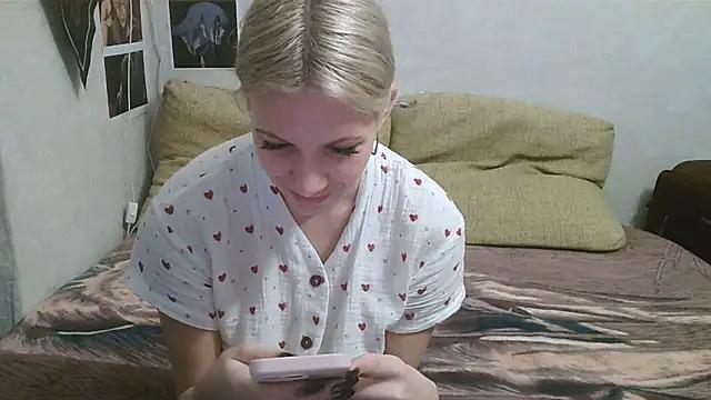 -GoldenGirl- from StripChat is Freechat