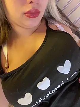 69Laura696 from StripChat is Freechat