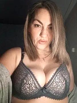 Ant0nina from StripChat is Freechat