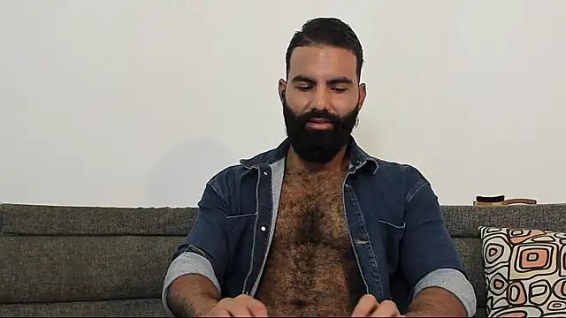 BeardAndrew from StripChat is Freechat