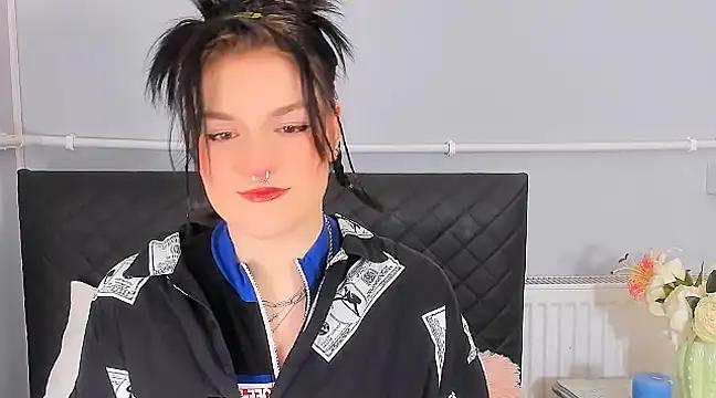 CarlaFlowers from StripChat is Freechat