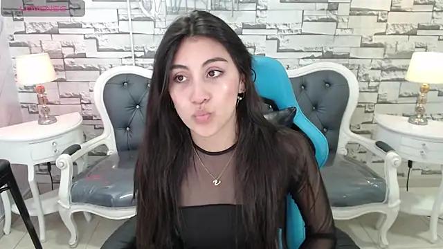 carolina_moreno_a from StripChat is Freechat