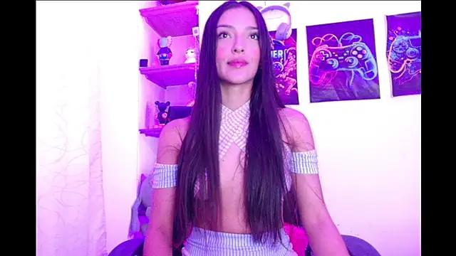 CoralDavis from StripChat is Freechat