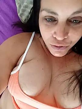 CRUELLAXX from StripChat is Freechat