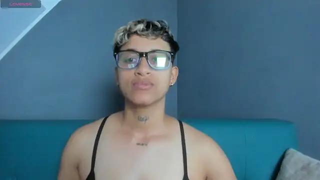 Dominick_jones from StripChat is Freechat