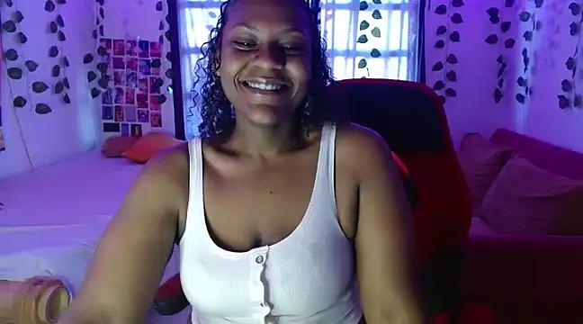 dulce_banks_ from StripChat is Freechat