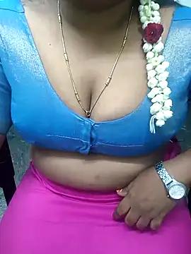 Honey-bujji from StripChat is Freechat