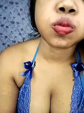 Hotlisa from StripChat is Freechat