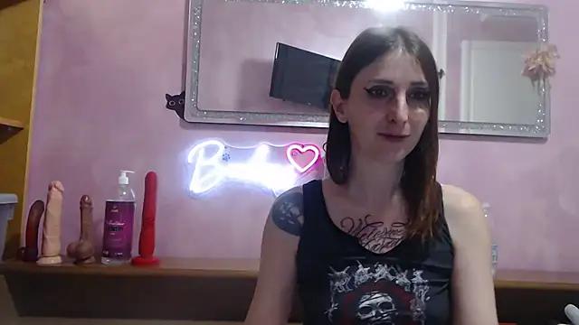 Italianbadassgirl from StripChat is Freechat