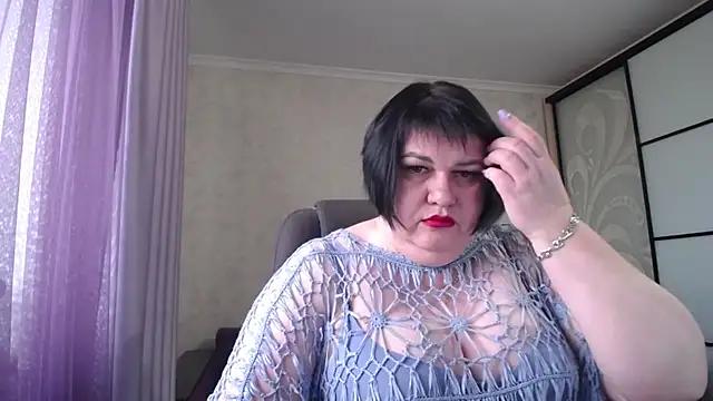 JuicyLady_Di from StripChat is Freechat