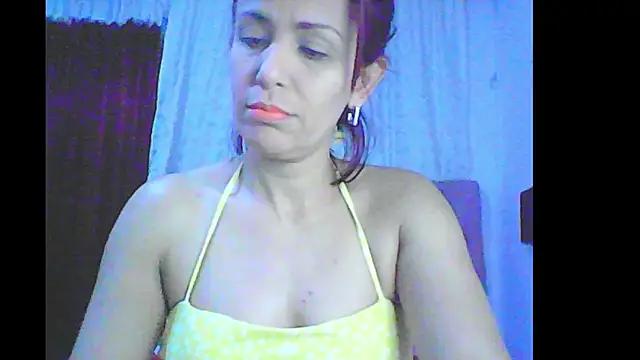 karol_w_ from StripChat is Freechat