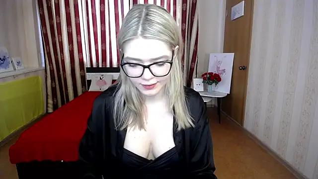 KatherineSalvator from StripChat is Freechat