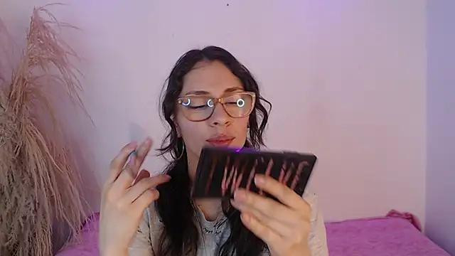 Katy_Van from StripChat is Freechat