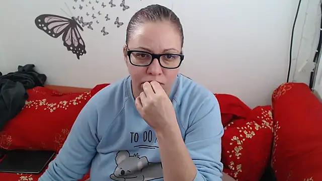 LadyHellene from StripChat is Freechat