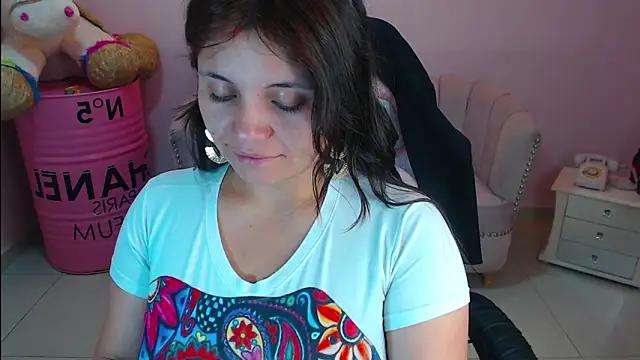 lindaliz_a from StripChat is Freechat