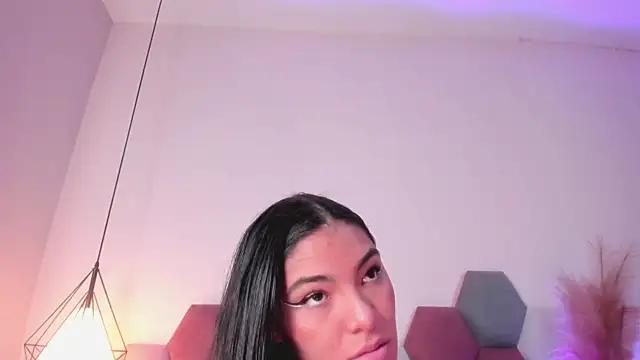 MileyRoberts_ from StripChat is Freechat