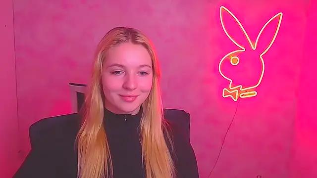 Milka_kiss_ from StripChat is Freechat