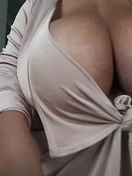 MissFancyXXL from StripChat is Freechat