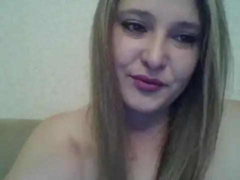 ParisMimi from StripChat is Freechat