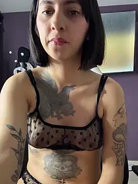 PurpleLinn from StripChat is Freechat