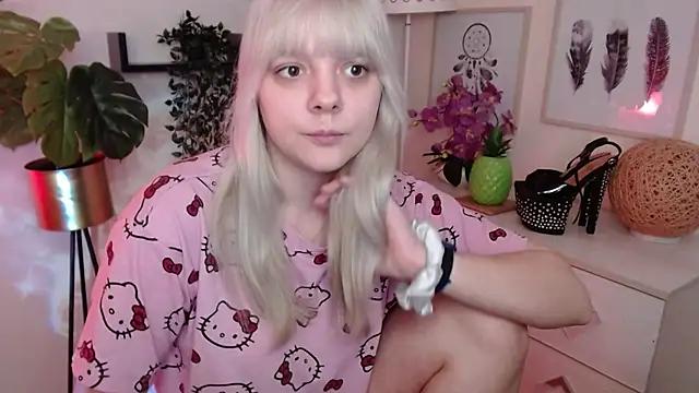 siennaLUST from StripChat is Freechat