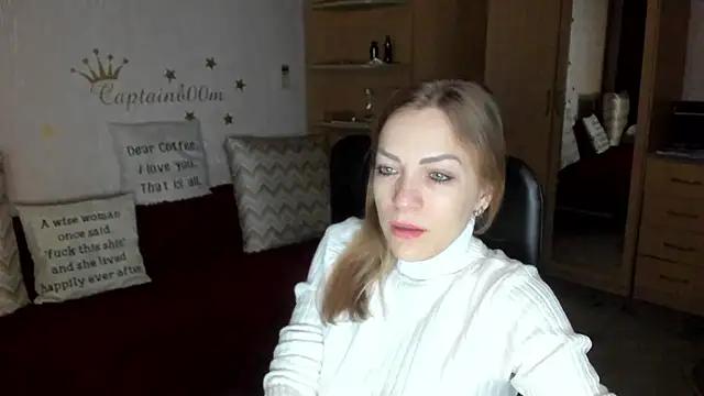 SilviaEyes from StripChat is Freechat