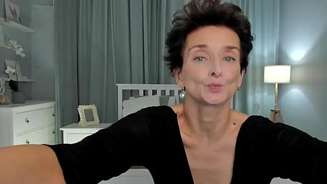 SimonaDeBeauvoir from StripChat is Freechat